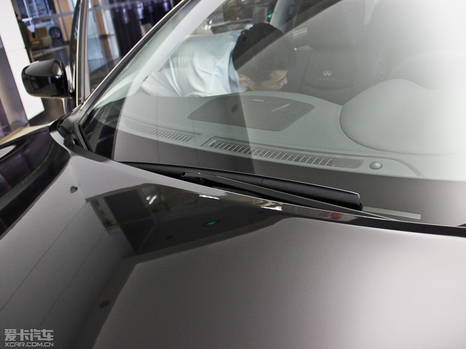 2013ӢQ70L Hybrid 3.5L A