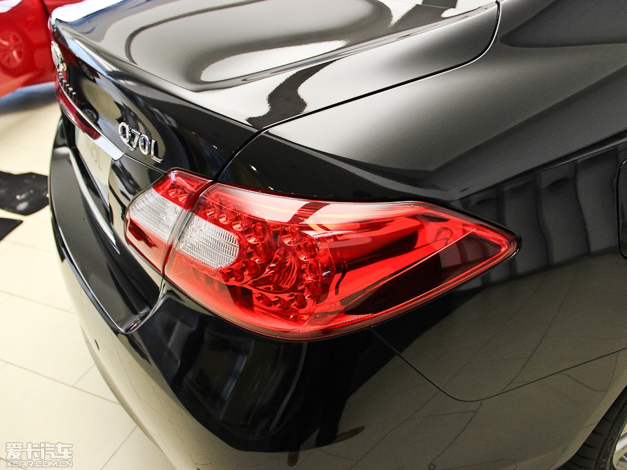 2013ӢQ70L Hybrid 3.5L A