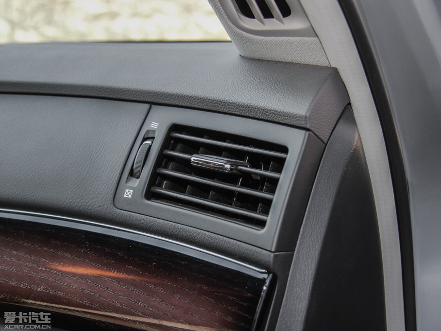 2013��Ӣ�����Q70L 2.5L ���A��