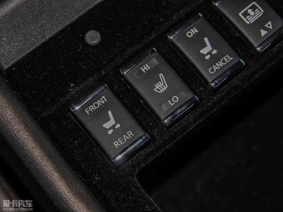 2013��Ӣ�����Q70L 2.5L ���A��