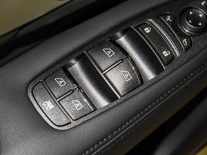 2013款2.5L 雅致版 中控区