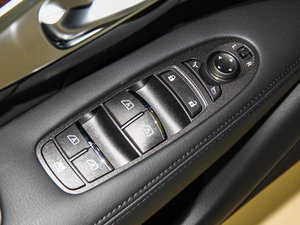 2013款2.5L 雅致版 主驾车窗控制区	