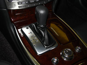 2013款2.5L 雅致版 换挡杆