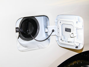 2013款2.5L 雅致版 油箱盖
