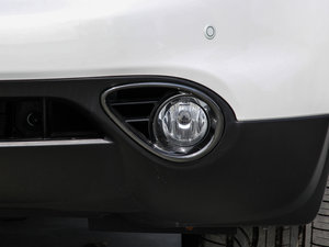 2015款3.7L 绝影版 前雾灯