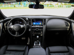 2015款3.7L 绝影版 内饰全景