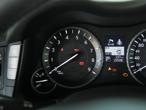 2015款2.5L 豪华版 中控区