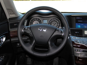 2015款2.5L 悦享版 方向盘