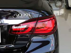 2015款2.5L 精英版 尾灯