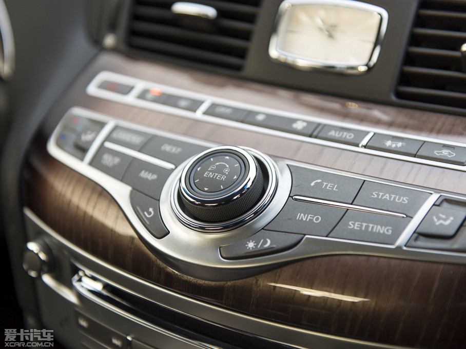 2015ӢQ70L Hybrid 3.5L A