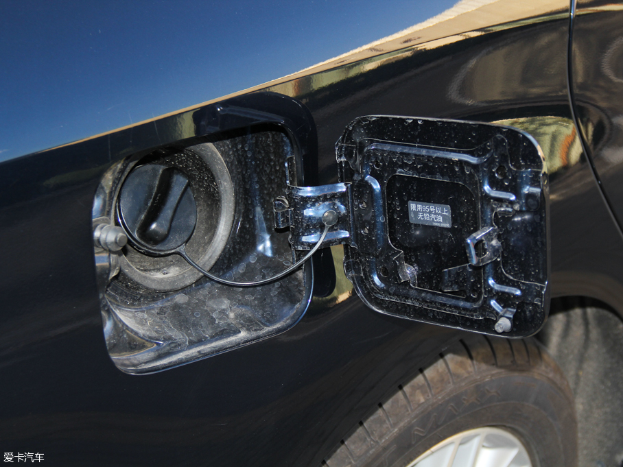 2015ӢQ70L Hybrid 3.5L A