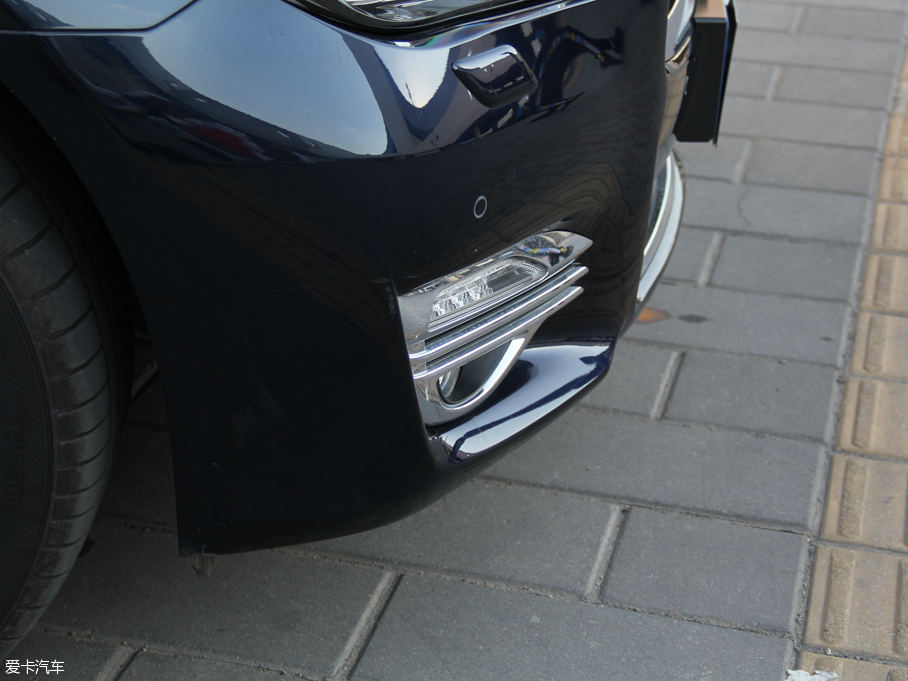 2015ӢQ70L Hybrid 3.5L A