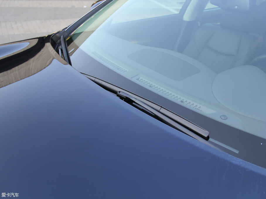 2015ӢQ70L Hybrid 3.5L A