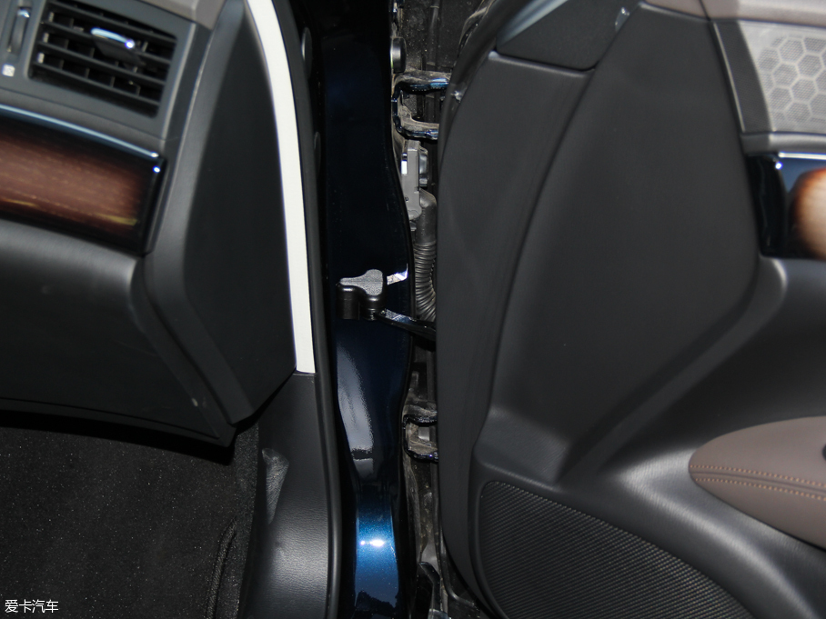 2015ӢQ70L Hybrid 3.5L A