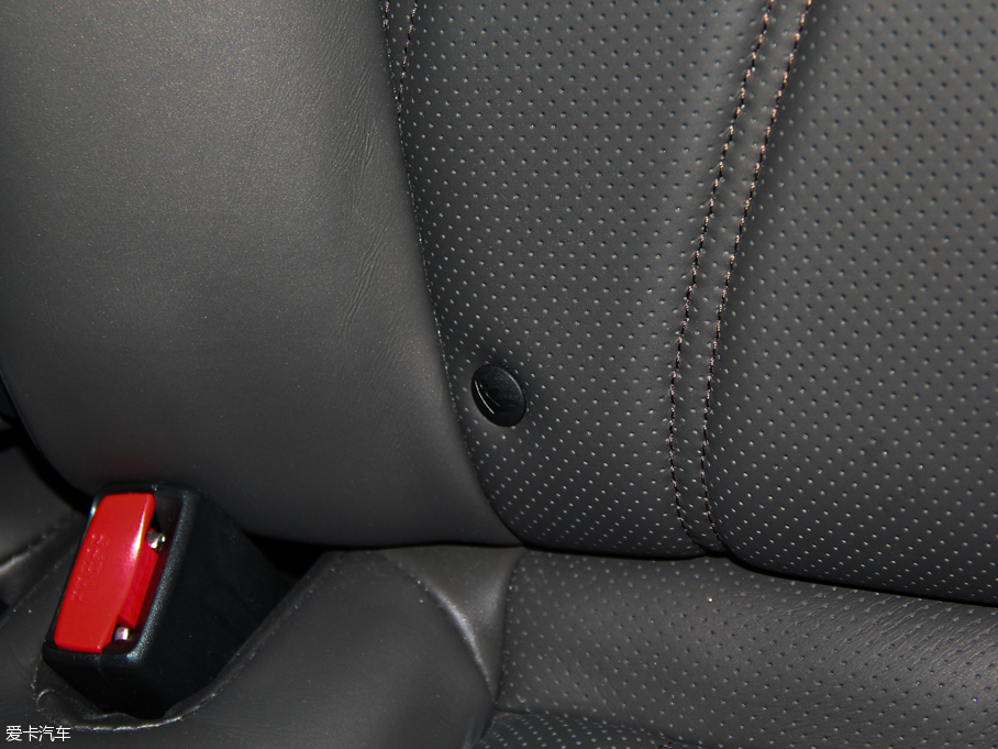 2015ӢQ70L Hybrid 3.5L A