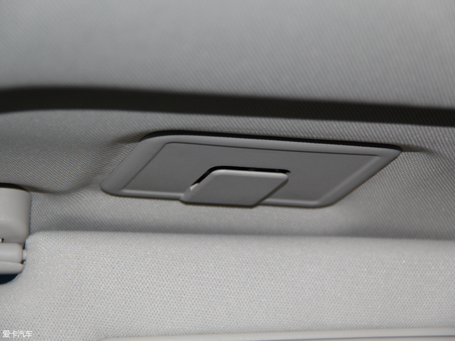 2015ӢQ70L Hybrid 3.5L A