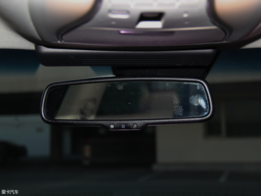 2015ӢQ70L Hybrid 3.5L A