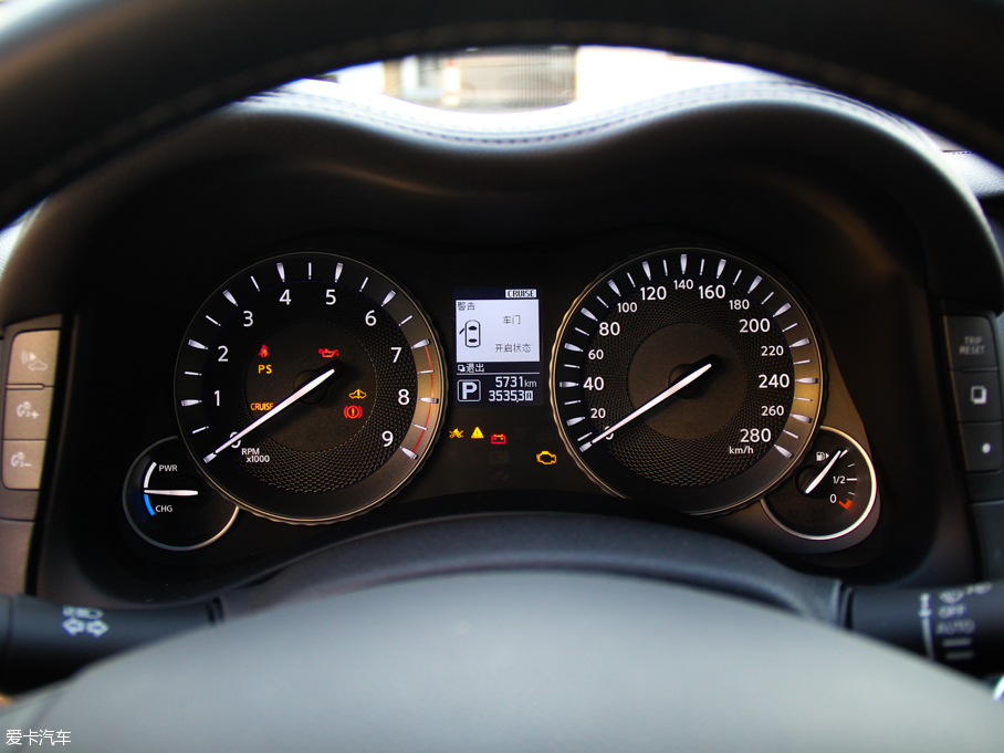 2015ӢQ70L Hybrid 3.5L A