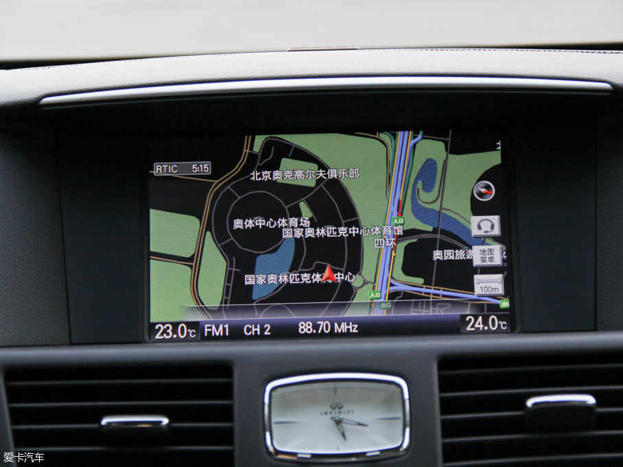 2015ӢQ70L Hybrid 3.5L A