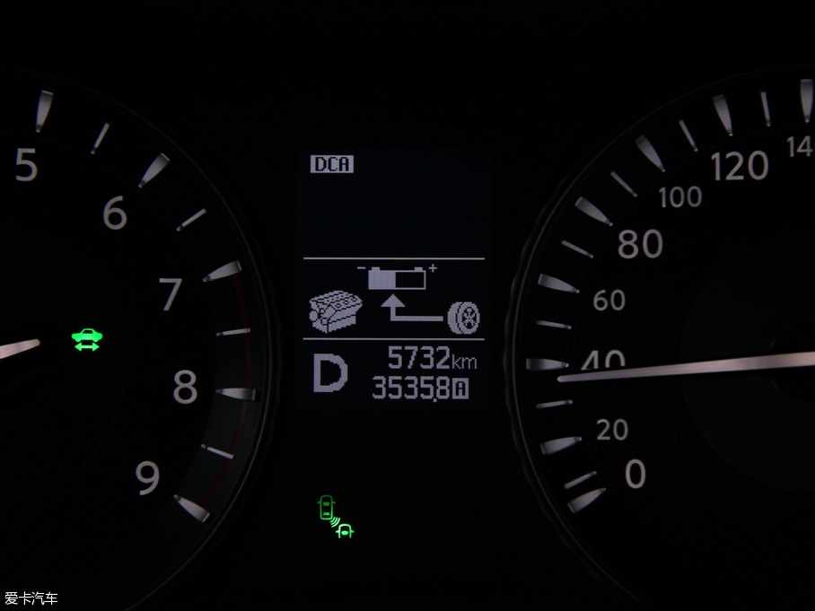 2015ӢQ70L Hybrid 3.5L A