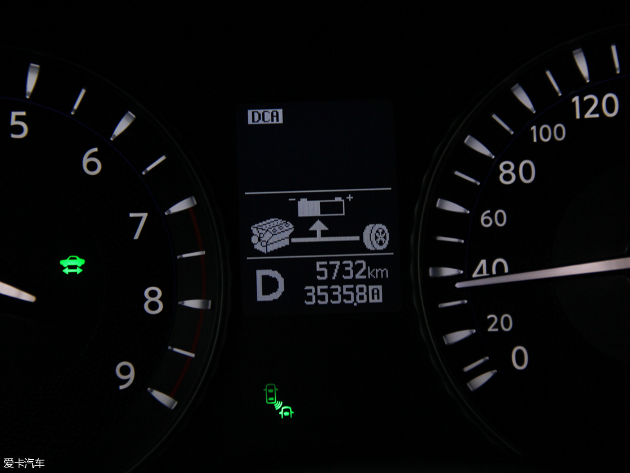 2015ӢQ70L Hybrid 3.5L A