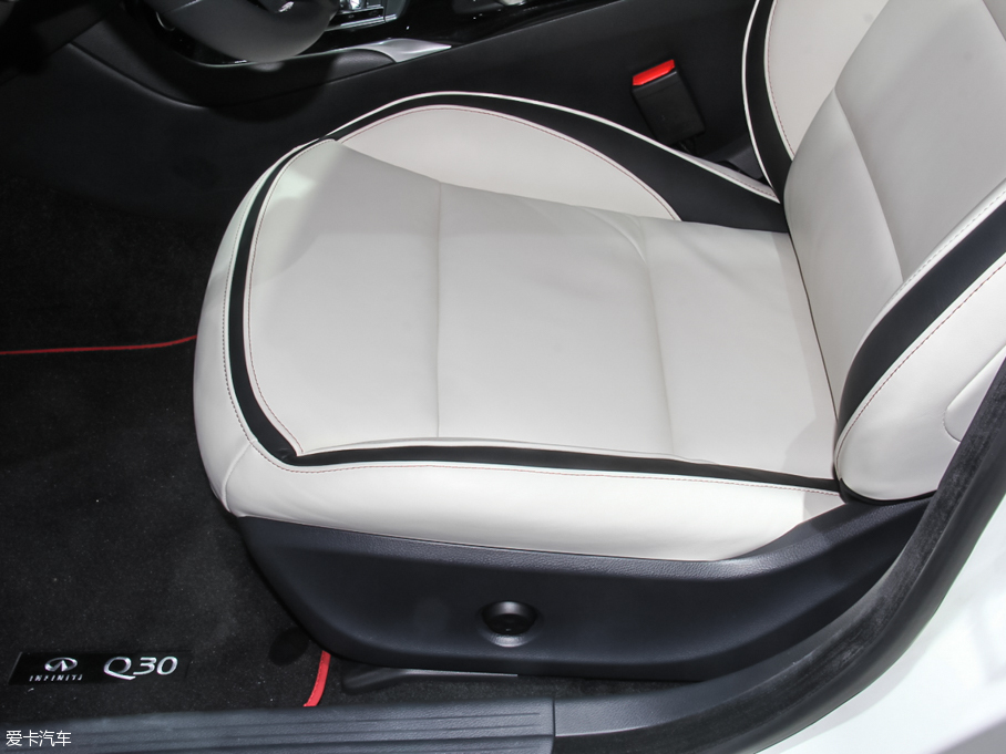 2015ӢQ30 