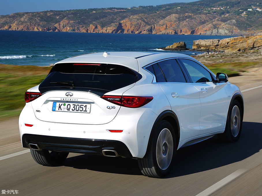 2015款英菲尼迪q30基本型