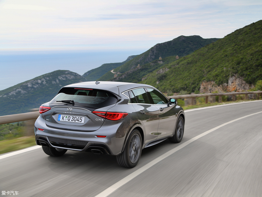 2015��Ӣ�����Q30 S