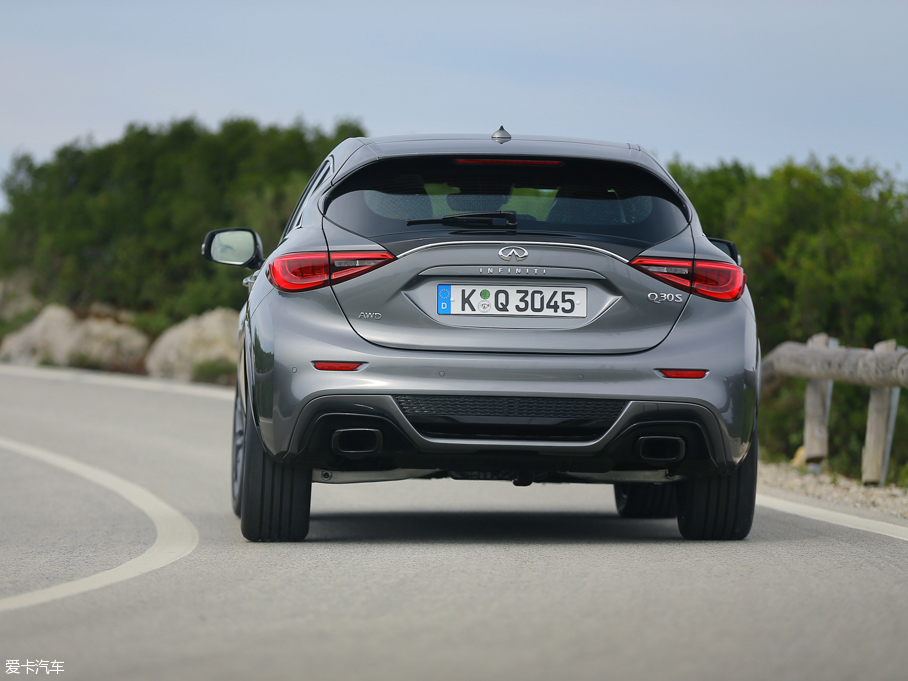2015��Ӣ�����Q30 S
