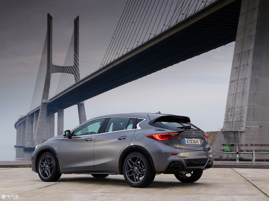 2015款英菲尼迪q30s