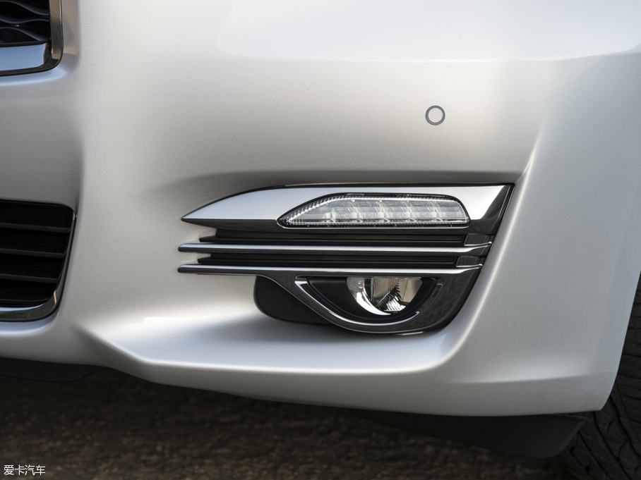 2015ӢQ70 Premium Select Edition