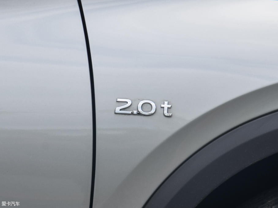 2017ӢQX30 2.0T (q)Oް