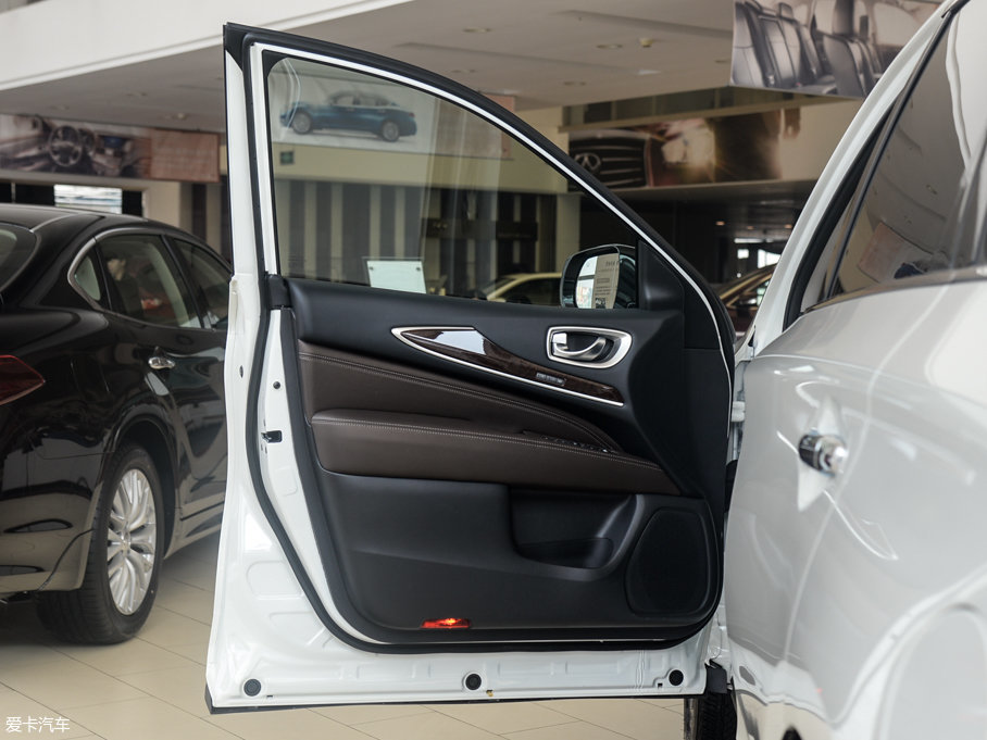 2016ӢQX60 Hybrid 2.5T Hybrid ׿Խ