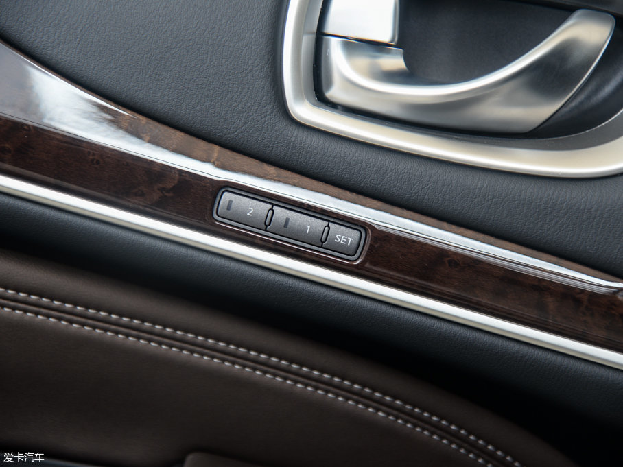 2016ӢQX60 Hybrid 2.5T Hybrid ׿Խ