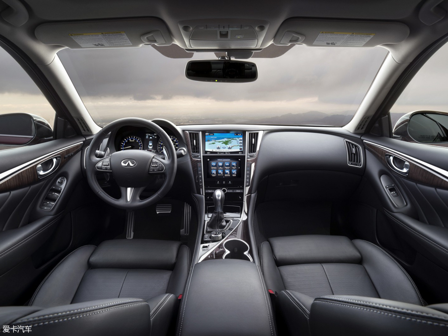 2016款英菲尼迪q50基本型