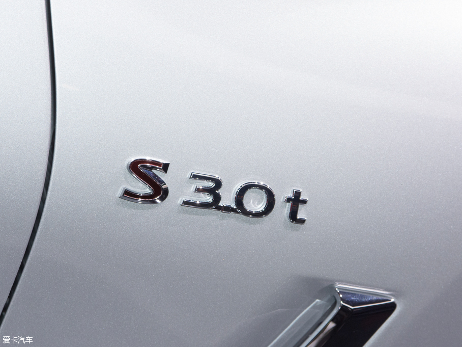 2016��Ӣ�����Q60S Coupe