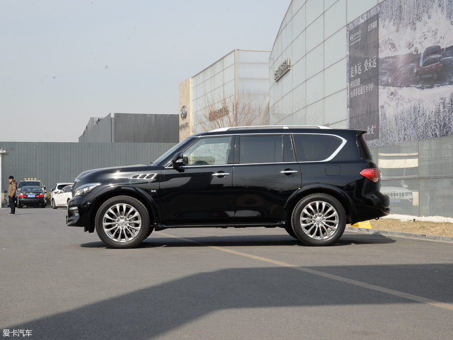 2016ӢQX80 5.6L V8 