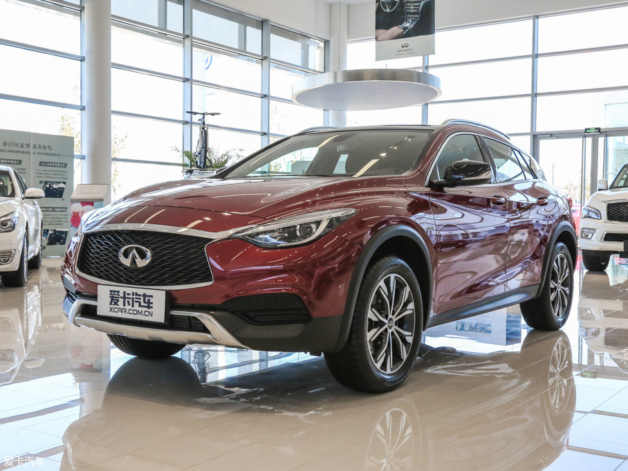 2017ӢQX30 2.0T rа