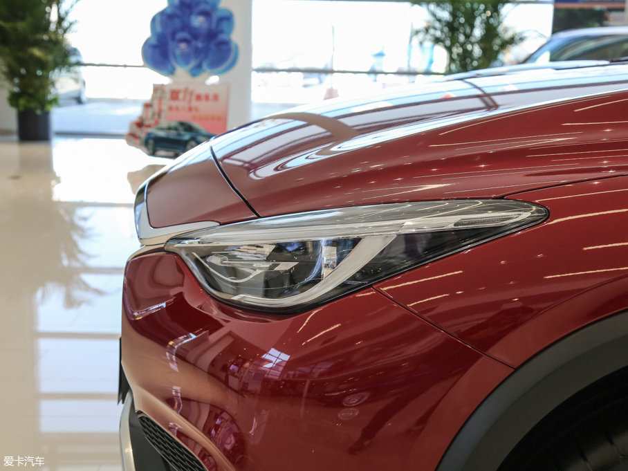 2017ӢQX30 2.0T (q)r(sh)а