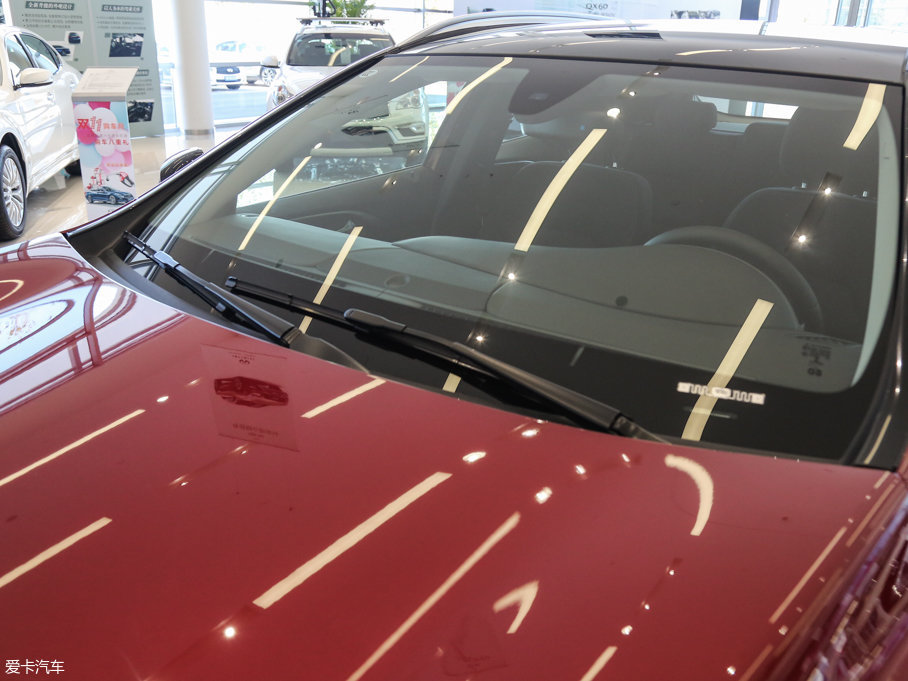 2017��Ӣ�����QX30 2.0T ���r�а�