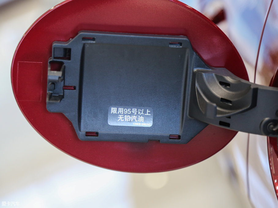 2017ӢQX30 2.0T (q)r(sh)а