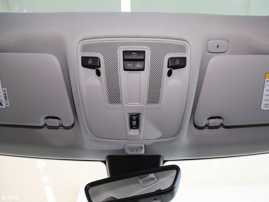 2017��Ӣ�����QX30 2.0T ���r�а�