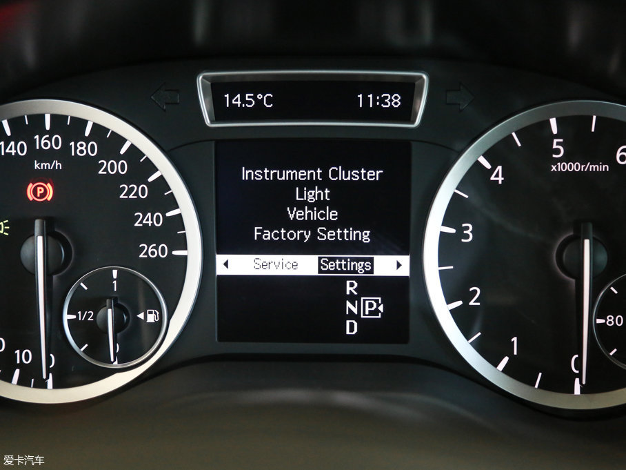 2017ӢQX30 2.0T (q)r(sh)а