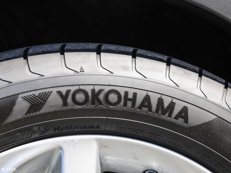 2017ӢQX30 1.6T (q)\Ӱ