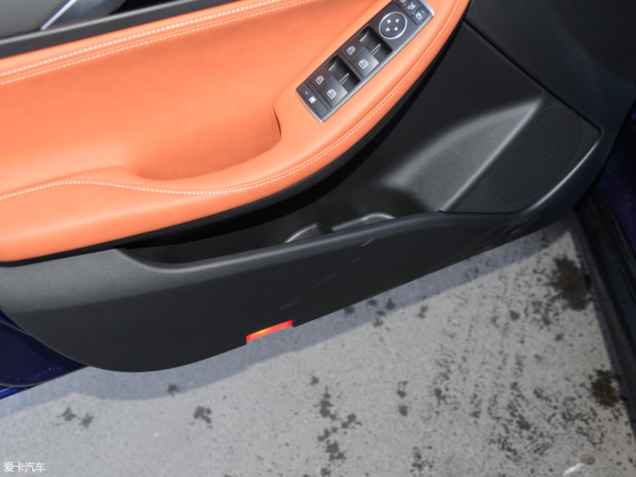 2017ӢQX30 2.0T (q)\Ӱ