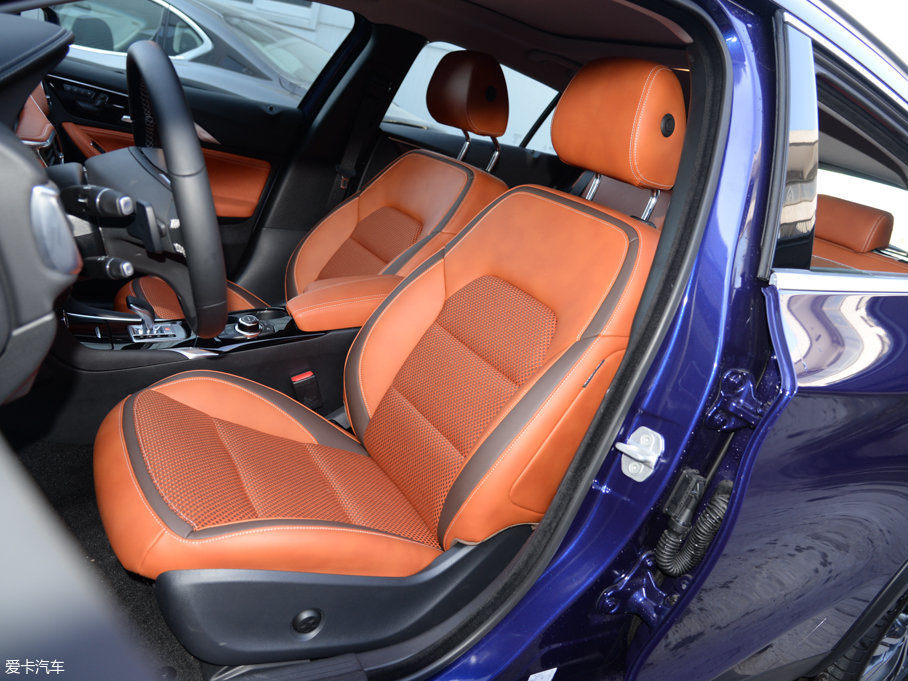 2017ӢQX30 2.0T (q)\(yn)(dng)