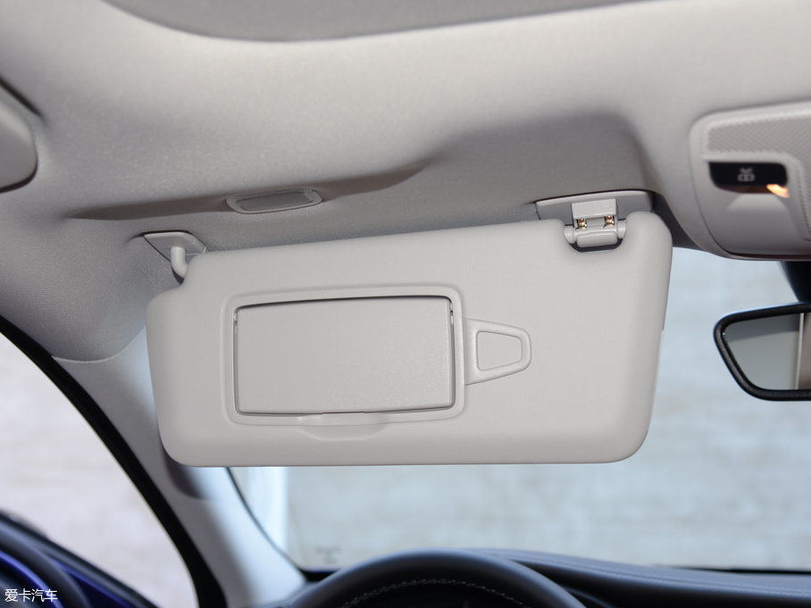 2017ӢQX30 2.0T (q)\(yn)(dng)