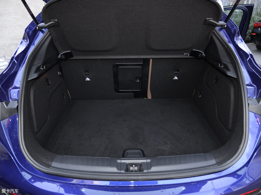 2017ӢQX30 2.0T (q)\Ӱ