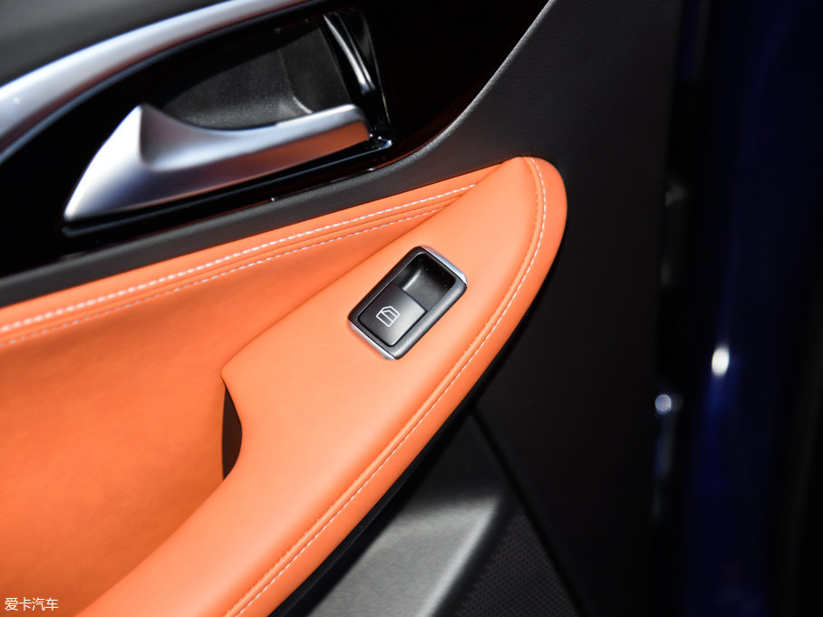 2017��Ӣ�����QX30 2.0T ����\�Ӱ�