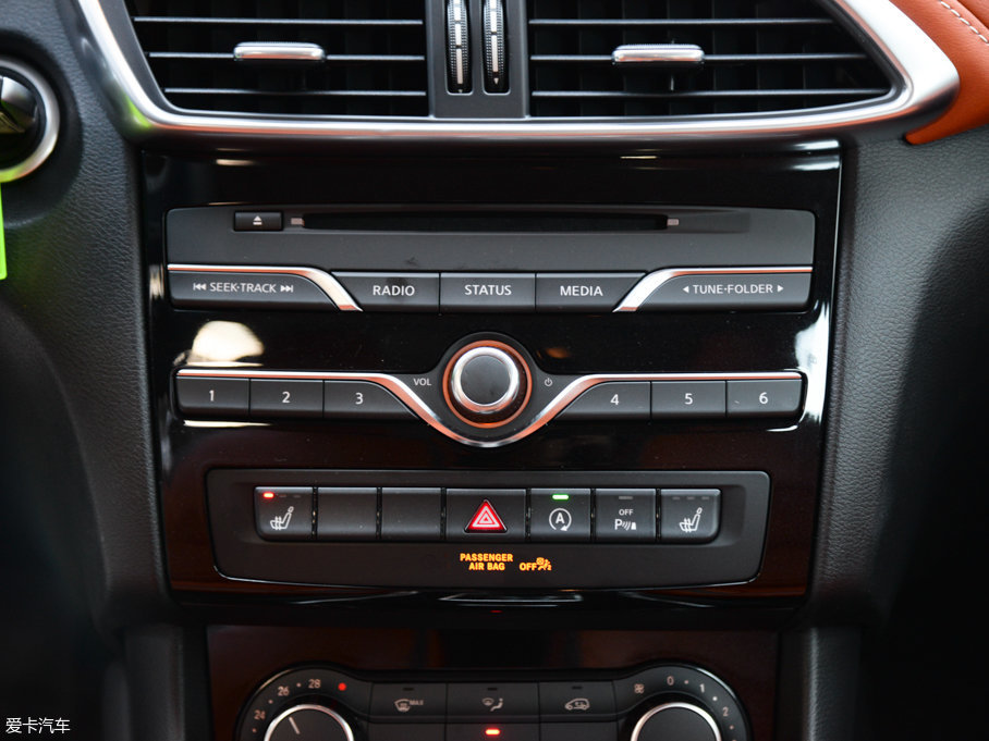 2017ӢQX30 2.0T (q)\(yn)(dng)